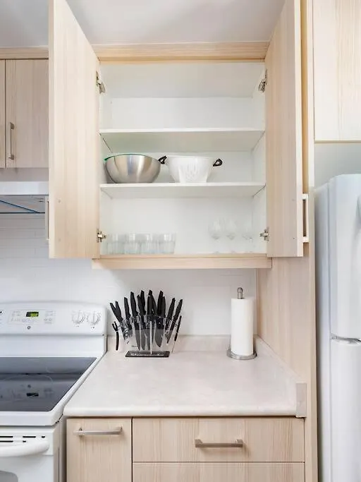 Charming 4 Bed Home With 2Parking Toronto Lejlighed